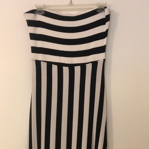 NWOT black and White Strapless Dress
